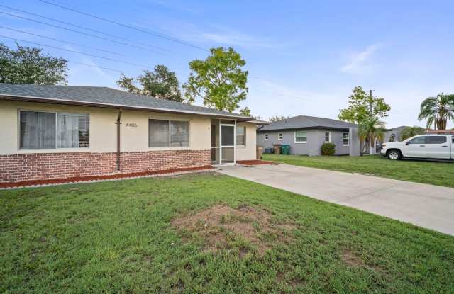 Beautiful 2-bedroom, 2-bathroom apartment, perfectly located in Cape Coral Gallery 4