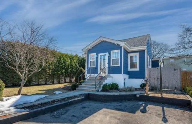 Beautifully Renovated Contemporary Cape with Private Backyard photos photos