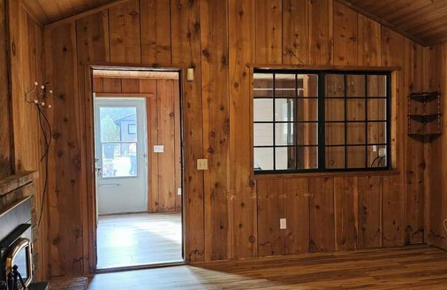 527 Spruce Lane Gallery 3