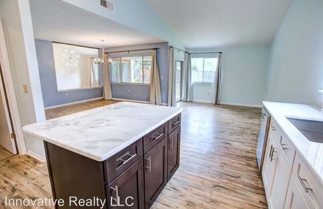 1116 Fairway Drive Gallery 3