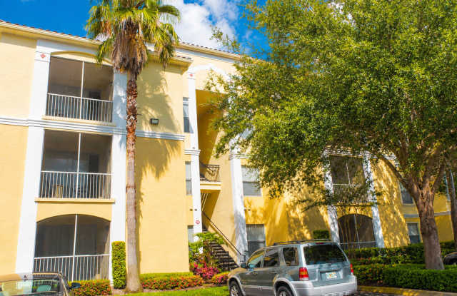 Beautifully Renovated 4 Bed / 2 Bath Condo in Visconti West Condominium- Water View photos photos