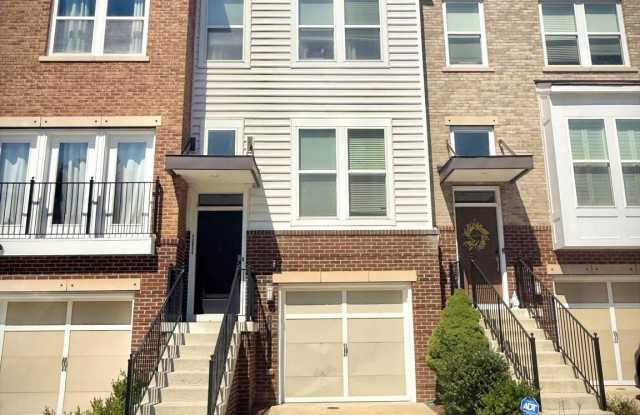 42654 NEW DAWN Terrace - 42654 New Dawn Terrace, Brambleton, VA 20148