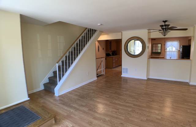 14233 Oakpointe Drive Gallery 3
