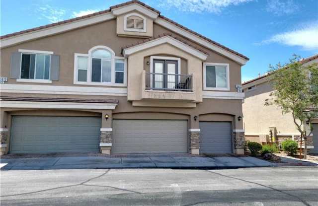 GREAT SILVERADO RANCH GATED COMMUNITY WITH ATTACHED 2 CAR GARAGE!! photos photos