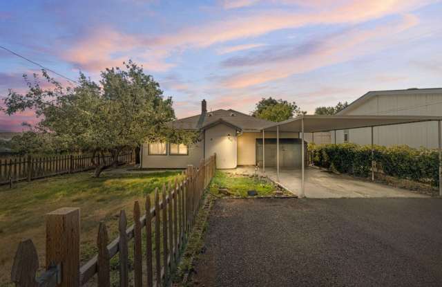 Nice 4 bedroom, 2.5 bath home featuring 1,367 square feet of space to customize to your liking. - 3428 Chelsea Street, Klamath Falls, OR 97601