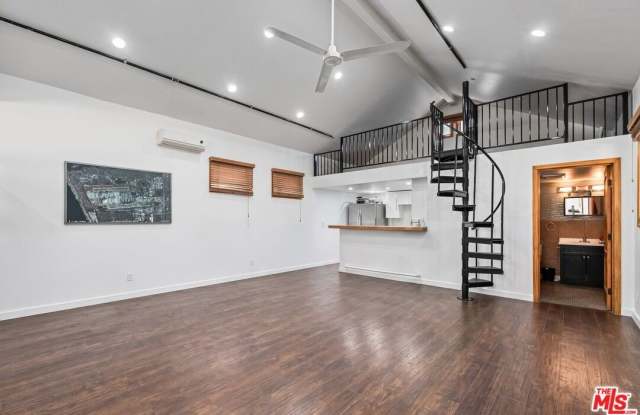 6438 W 87th Pl Gallery 4