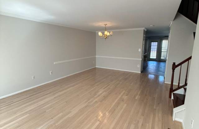 2740 Winston CT Gallery 4
