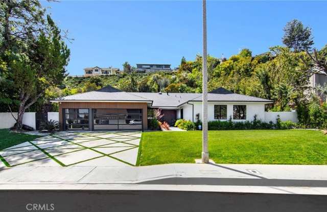 3855 Corbin Avenue photos photos