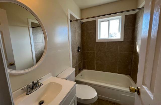 Half Off 1st Month's Rent - Section 8 approved photos photos