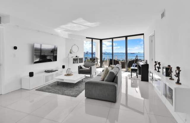 1000 NE Quayside Terrace unit: 1804 photos photos