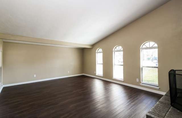 633 Priscilla Lane Gallery 3