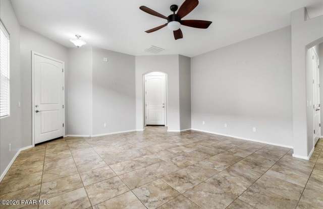 4628 N Salem Place Gallery 3