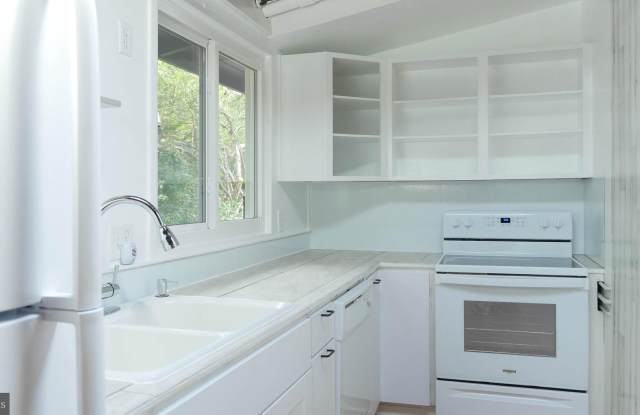 3333 HEMLOCK Drive Gallery 3
