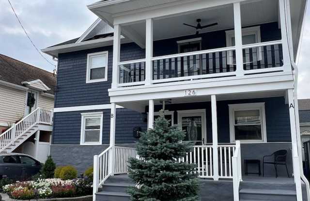 126 N Washington Ave - 126 North Washington Avenue, Margate City, NJ 08402