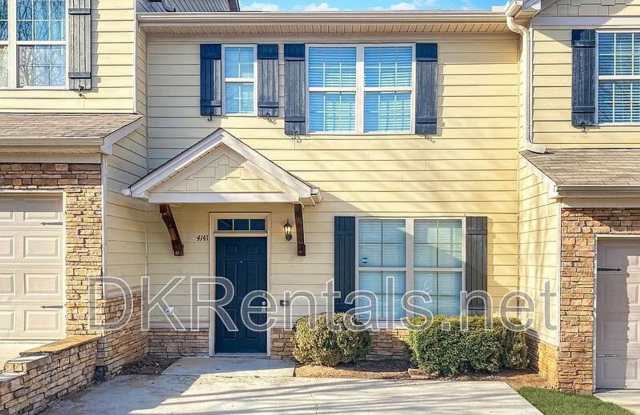 Room in 3 Bedroom Home at High Park Ln photos photos