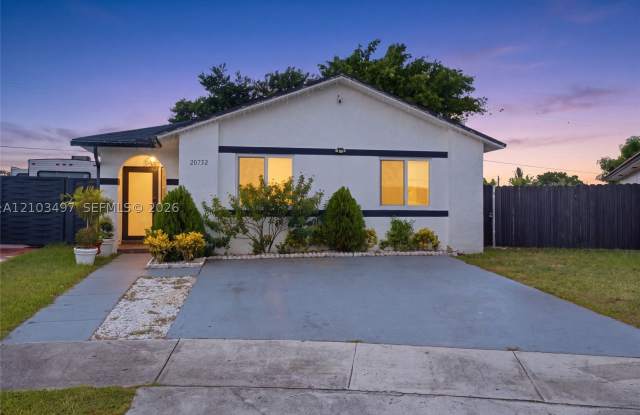 20752 SW 121st Ct Gallery 1