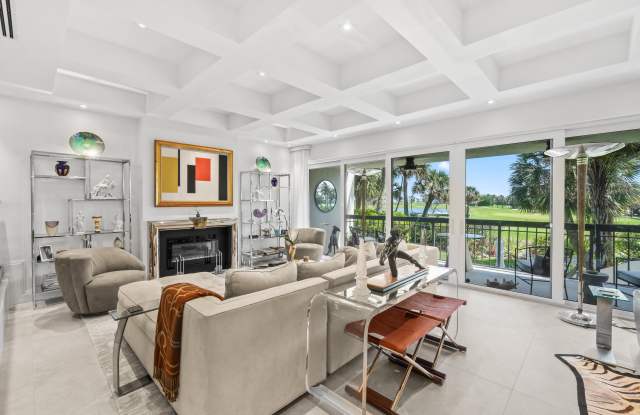 2335 S Ocean Boulevard Gallery 2