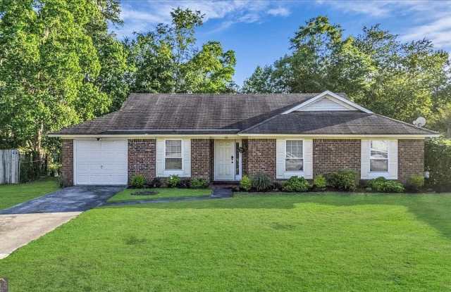 40 Whippoorwill Lane East Gallery 1