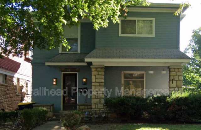 219 N Monroe Gallery 1