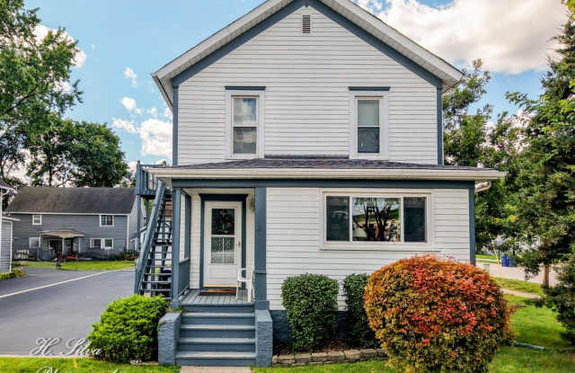 21 Washington Street - 21 Washington Street, Algonquin, IL 60102