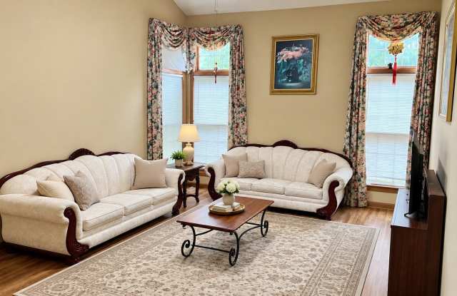 2460 Otter Creek Lane Gallery 3