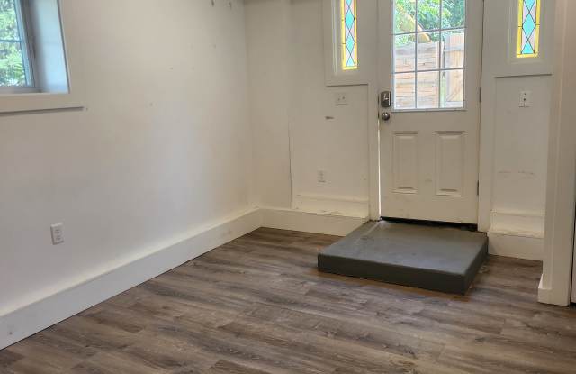 524 18th St photos photos