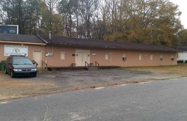 1999 Pryor Road SW Gallery 2