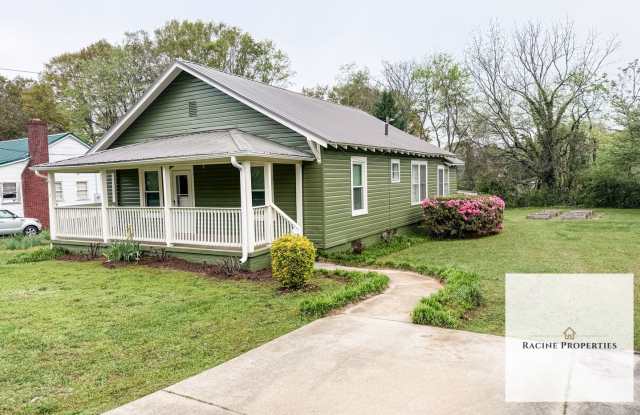 # Charming 3-Bedroom Haven with Urban Convenience - 118 West 3rd Avenue, Easley, SC 29640