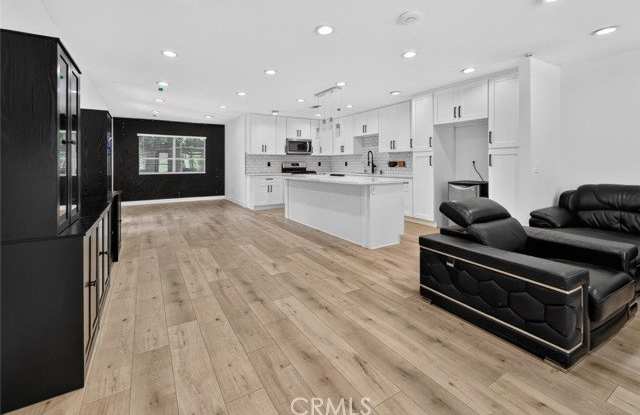 7940 Atoll Avenue Gallery 4