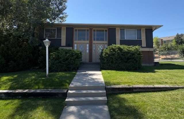 3 Bedroom Townhome in Sandy! photos photos