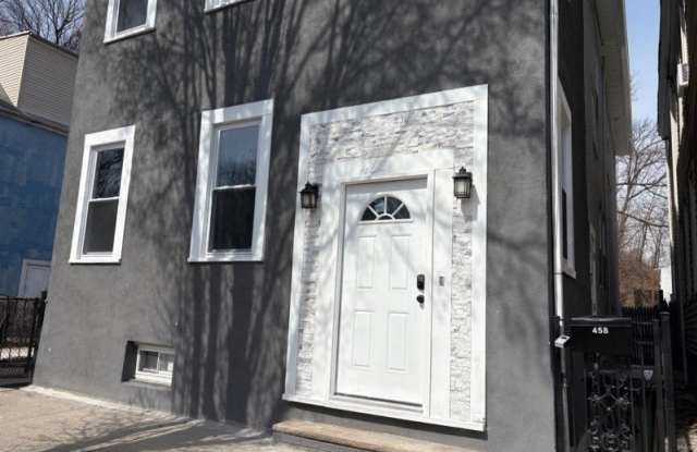 456-458 Harrison St Gallery 1