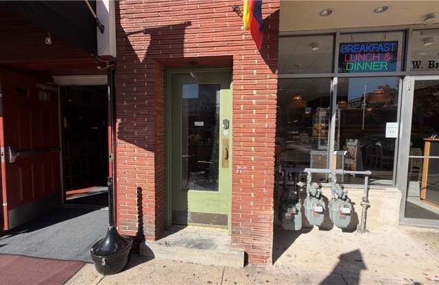 8 W Broad Street Gallery 4