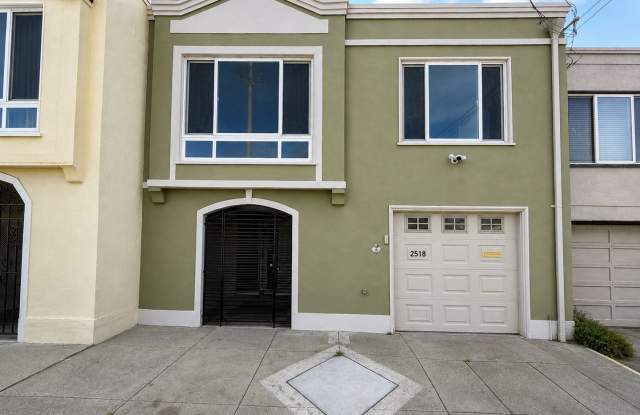 Charming 3 Bed 2 Bath Home Steps From Ocean Beach photos photos