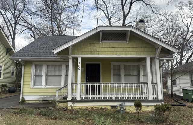 780 Peeples St SW photos photos