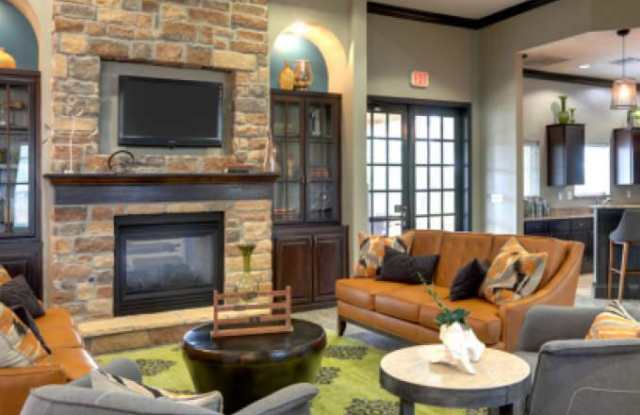 1933 Onion Creek Pkwy Gallery 1