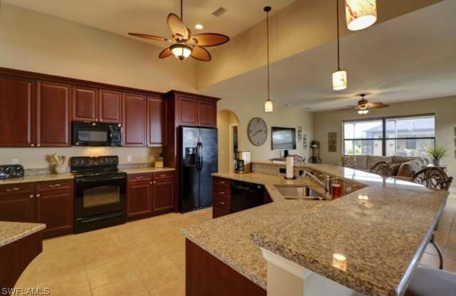 3525 Surfside Boulevard Gallery 4