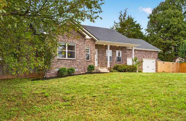 Pet Friendly Three Bedroom! Gallery 3