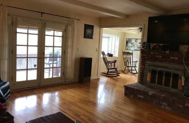 22234 Parthenia Gallery 3