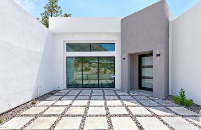 2423 E LINCOLN Circle Gallery 4