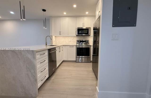 7840 CAMINO REAL P-111 Gallery 1