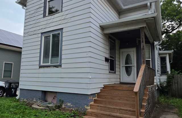 Ginormous 6 Bed Single Family Home | Main Level Laundry | Appliances Included | Rear Deck & Front Porch | Partially Fenced Yard photos photos Ginormous 6 Bed Single Family Home | Main Level Laundry | Appliances Included | Rear Deck & Front Porch | Partially Fenced Yard photos photos