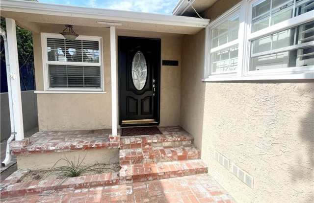 1121 9th Street - 1121 9th Street, Manhattan Beach, CA 90266
