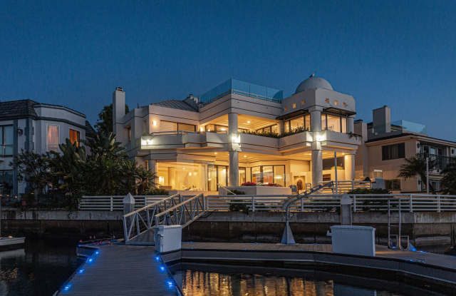 Exquisite Waterfront Gem. photos photos