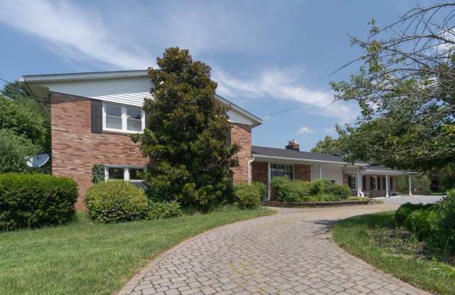 Spacious Split-Level with In-Law Suite  Beautiful Outdoor Space in Silver Spring photos photos