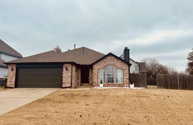 2018 West College Street - 2018 West College Street, Broken Arrow, OK 74012