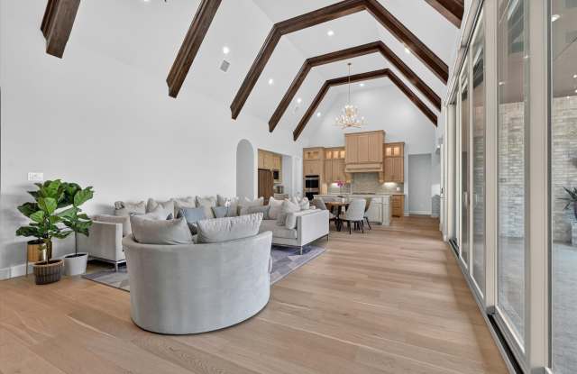 321 Pecan Trail Gallery 2
