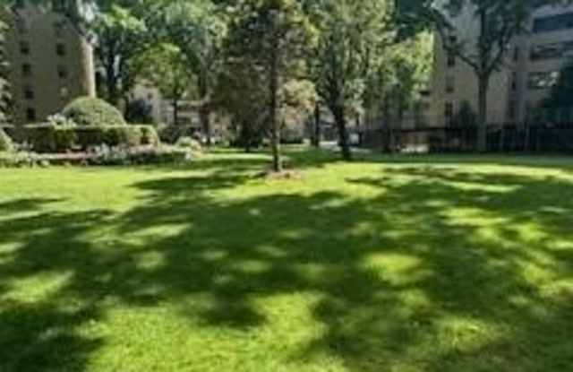 4 Fordham Hill Oval - 4 Fordham Hill Oval, Bronx, NY 10468