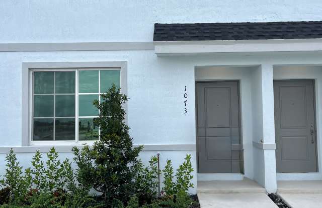 1073 Northwest 5th Street photos photos