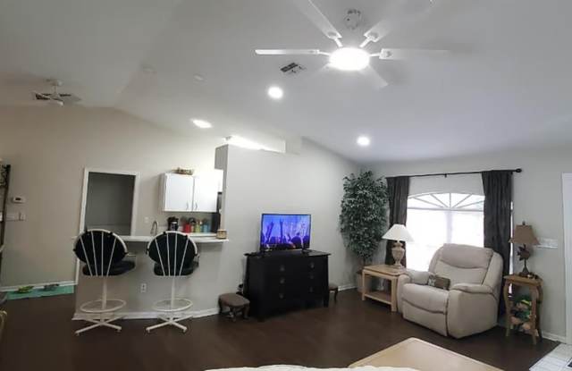 2534 N BRENTWOOD Circle Gallery 3