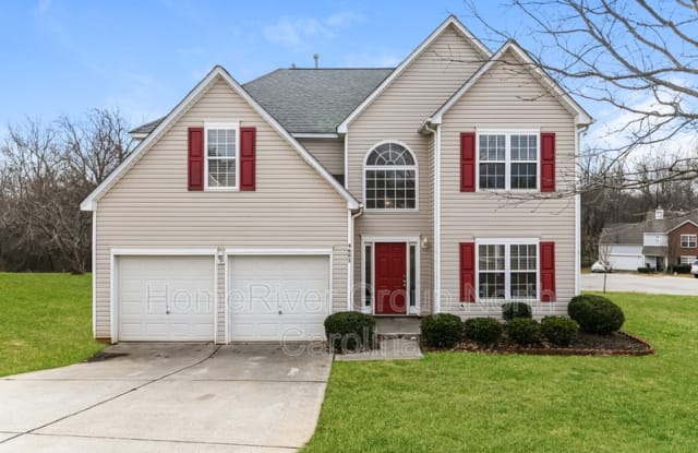 4602 Canipe Dr - 4602 Canipe Drive, Charlotte, NC 28269